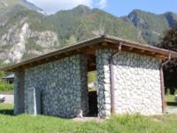 Piazzola per la fermata degli autobus in Comune di Amaro (Ud) 